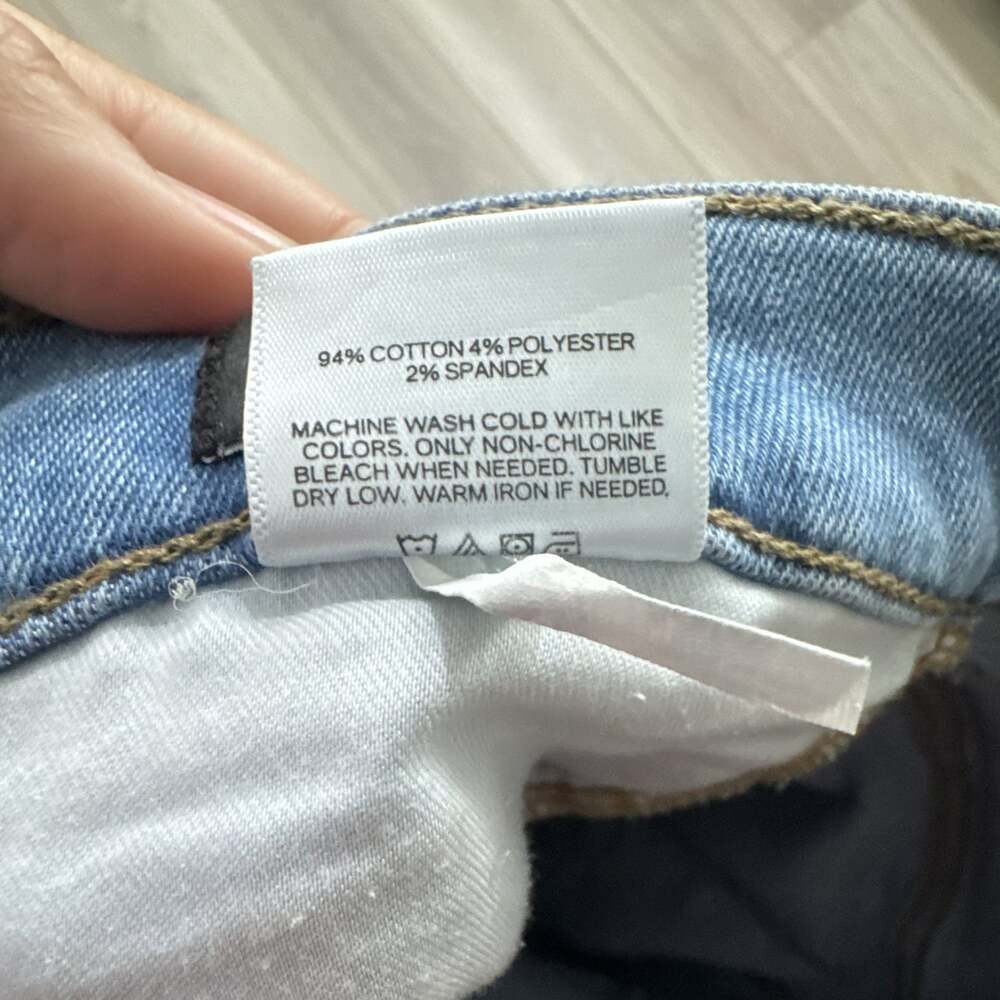 Express Women's Straight Super High Rise Distressed Jeans Light Wash Size 10 R - Picture 7 of 7